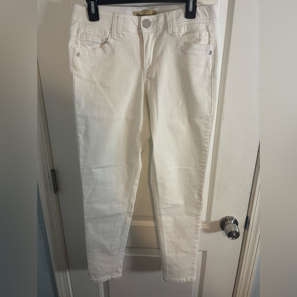 Democracy Women's Cream white Skinny Jeans size 6 EUC - Picture 1 of 3